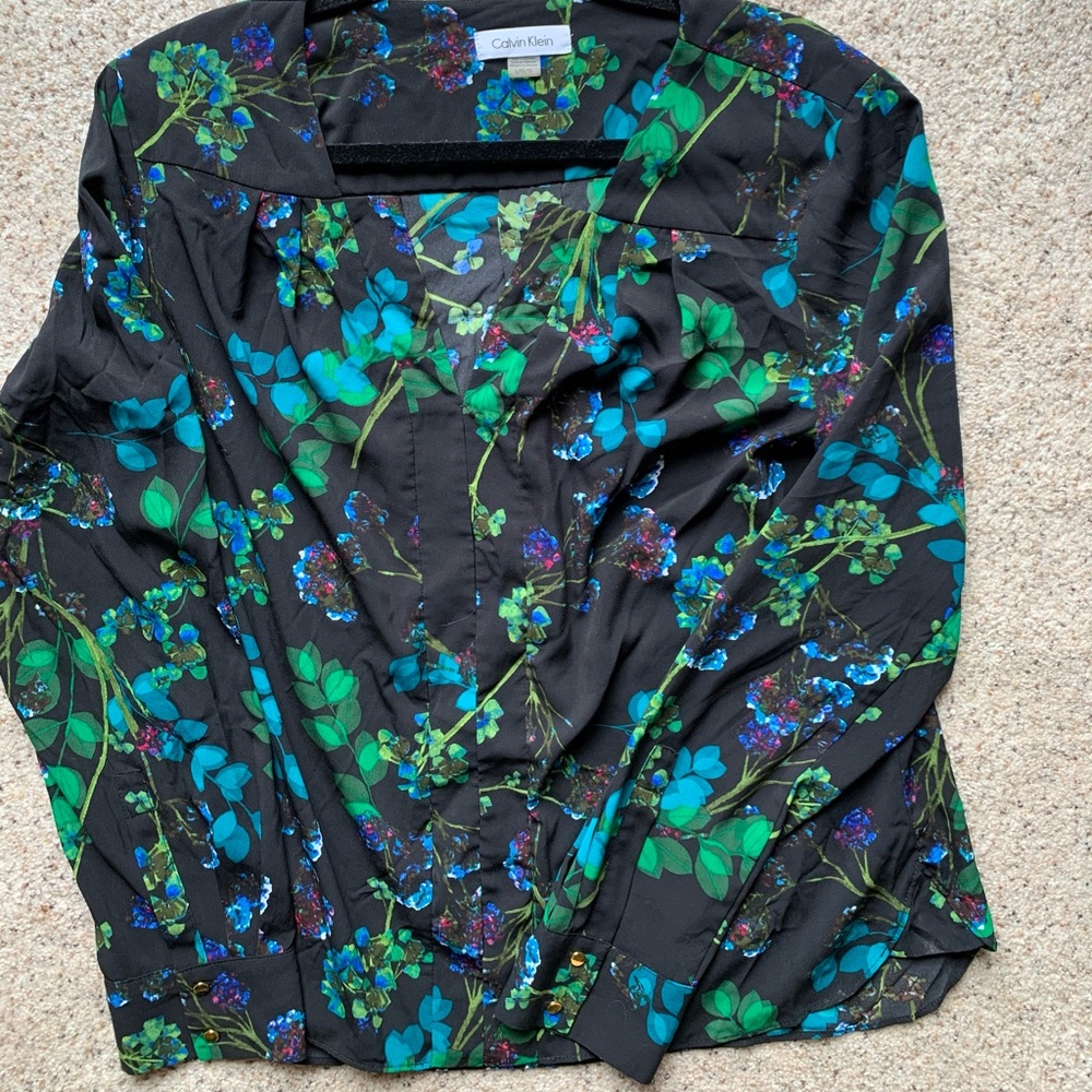 CALVIN KLEIN WOMENS SIZE LARGE GREEN BLUE FLORAL V NECK LONG SLEEVE BLOUSE USED